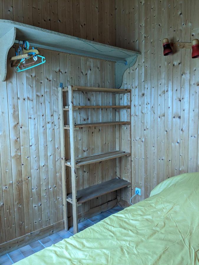 Au Petit Chalet D'Illiers Combray - Salle D'Eau Uniquement Dış mekan fotoğraf