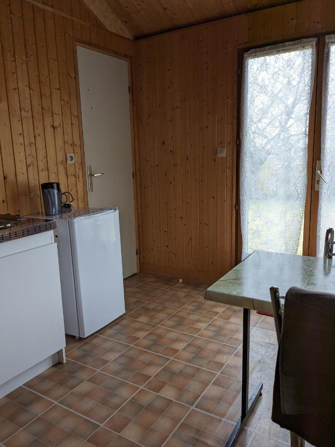 Au Petit Chalet D'Illiers Combray - Salle D'Eau Uniquement Dış mekan fotoğraf