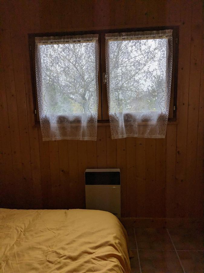 Au Petit Chalet D'Illiers Combray - Salle D'Eau Uniquement Dış mekan fotoğraf