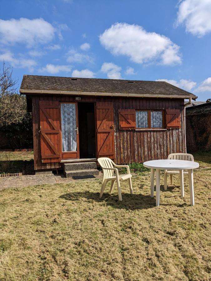 Au Petit Chalet D'Illiers Combray - Salle D'Eau Uniquement Dış mekan fotoğraf