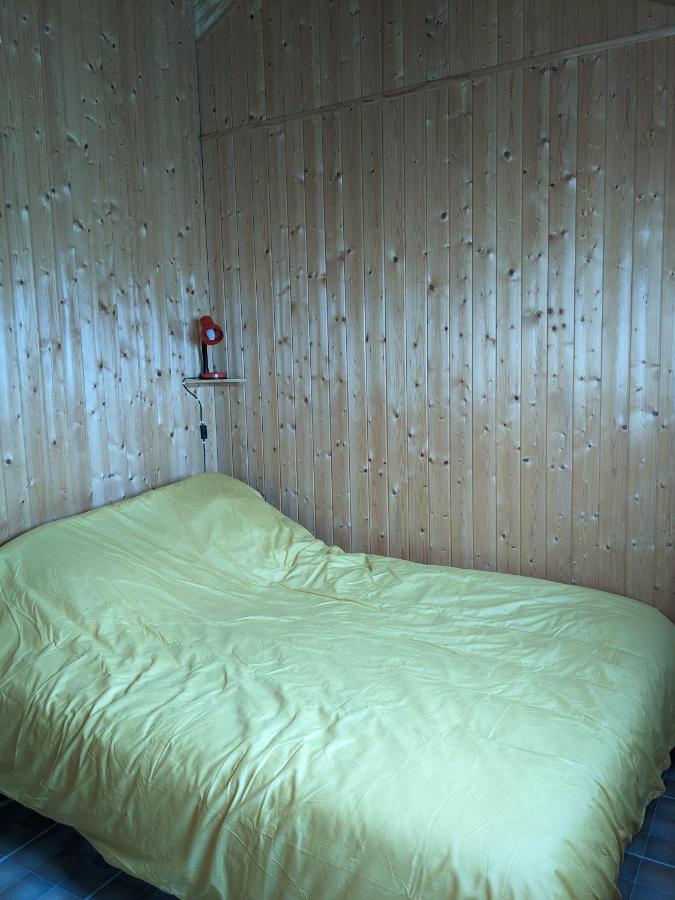 Au Petit Chalet D'Illiers Combray - Salle D'Eau Uniquement Dış mekan fotoğraf