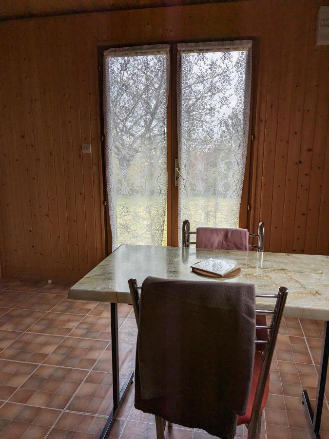 Au Petit Chalet D'Illiers Combray - Salle D'Eau Uniquement Dış mekan fotoğraf