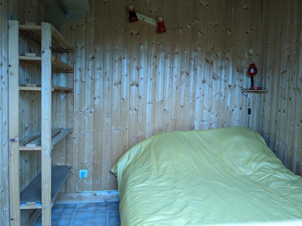 Au Petit Chalet D'Illiers Combray - Salle D'Eau Uniquement Dış mekan fotoğraf